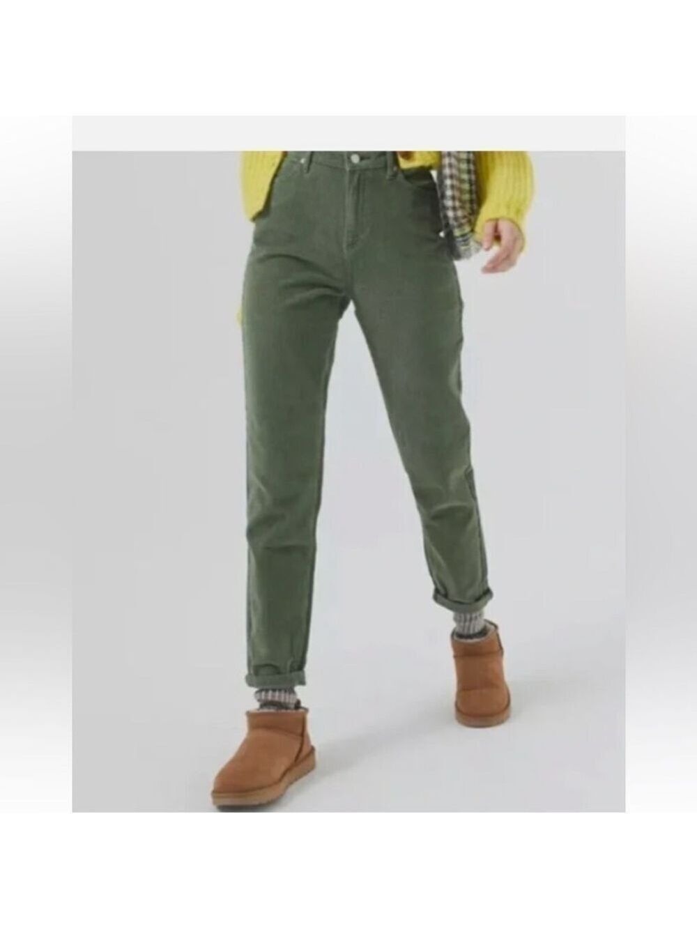 Urban Outfitters BDG Green High Rise MOM
Corduroy Pants Jeans Size 26